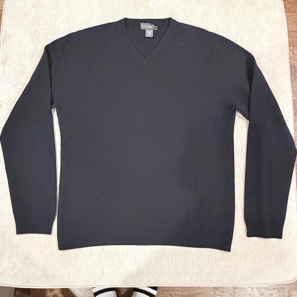 Banana Republic Men's Cashmere V-Neck Sweater